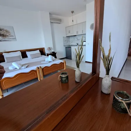 Aparthotel 75 Steps Mesongi